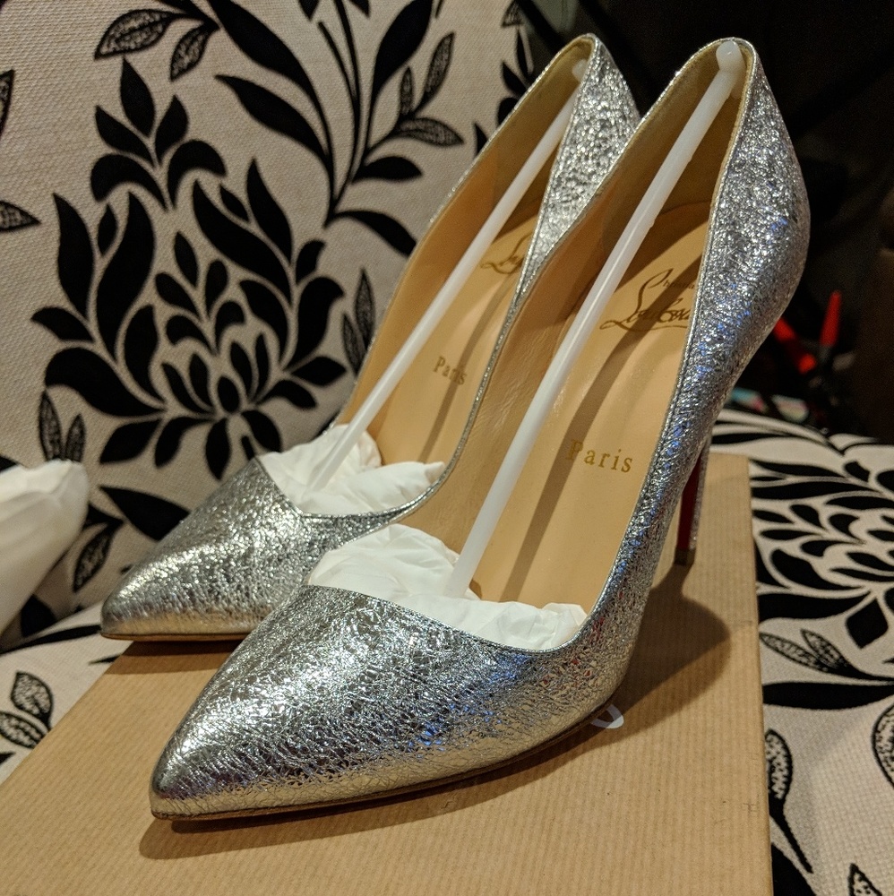 CHRISTIAN LOUBOUTIN CORNEILLE 100 PUMP 36.5 SILVER